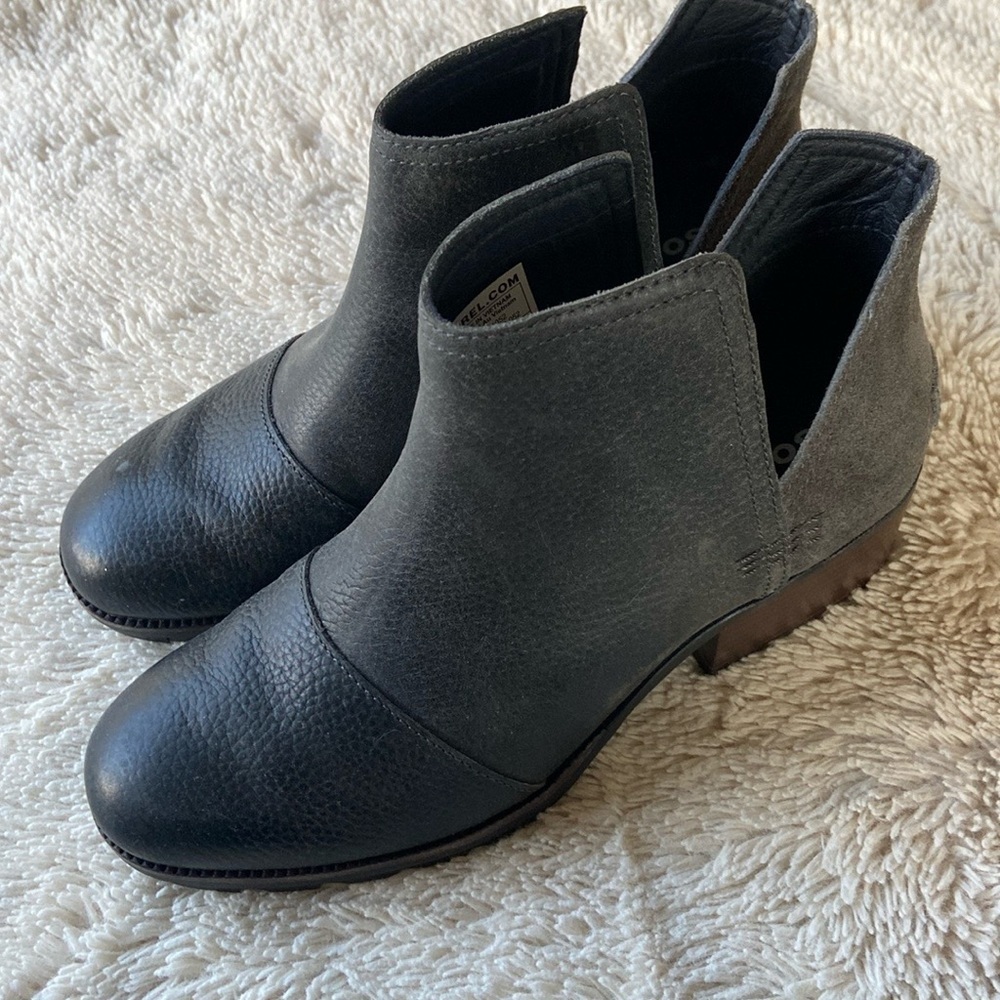 Sorel Cate Cut Out Ankle Boots Block Heel Quarry size 7.5